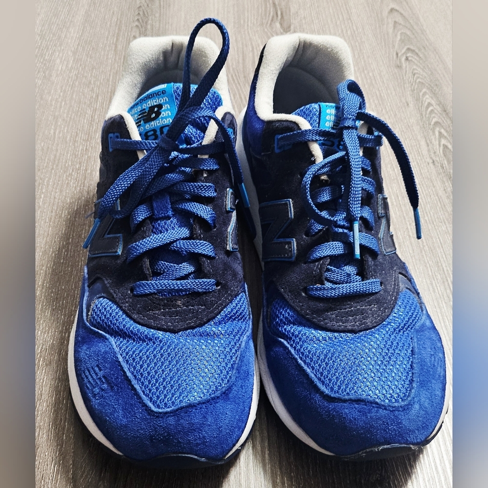 Mens New Balance 580 elite blue suede sneakers size 9